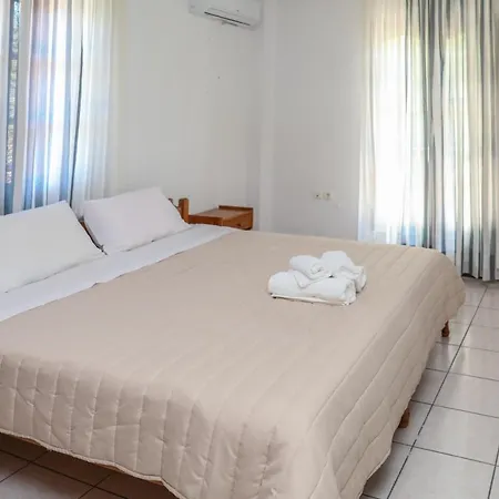 Villa Elli Vromolimnos
